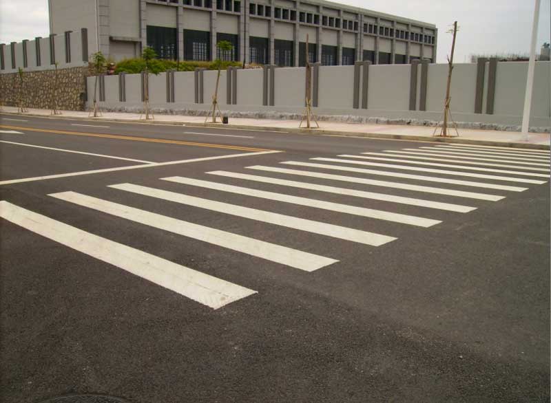 東莞市道路劃線工程，道路標(biāo)線施工廠家